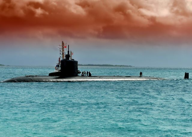 12019-submarine-140781_1280