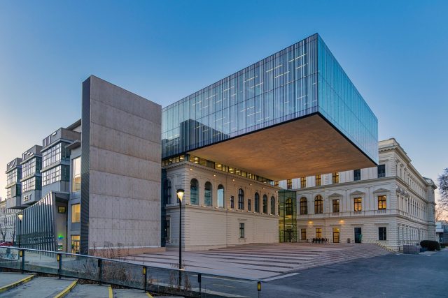 werbeguru-university-library-4825366_1280